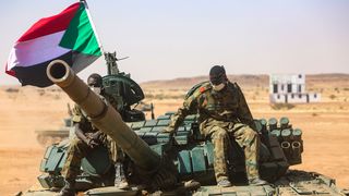 In der Region Maaqil im nördlichen Nilflussstaat des Sudan findet eine Militärübung statt.