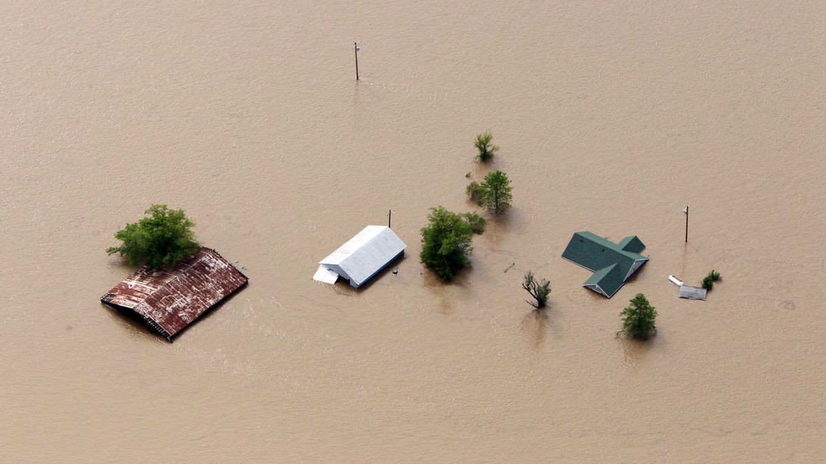 Ein Bauernhof im Birds-Point–New-Madrid-Flutgebiet in Missouri (Mai 2011) Ein Bauernhof in einem Flutgebiet