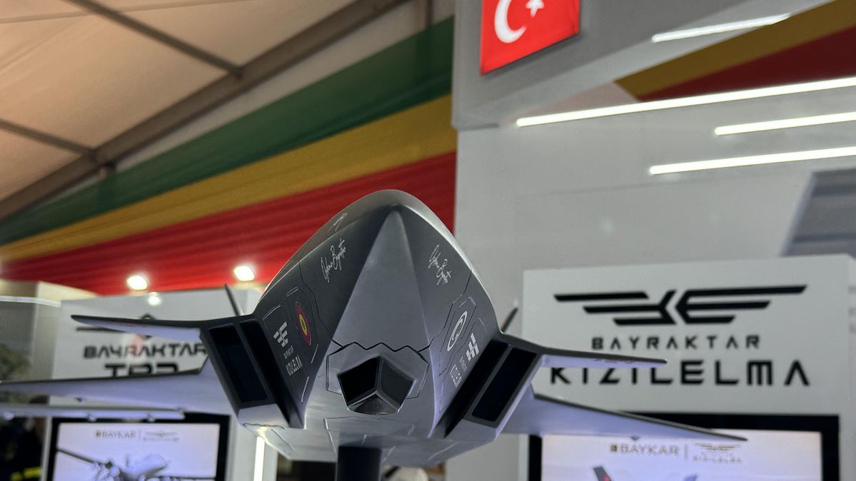 Weapons and defense-industry products displayed by Turkish companies at the Bamako Expo Fair (BAMEX’25) in Bamako, Mali, on November 11, 2025. Frontal view of a Turkish-made drone.
