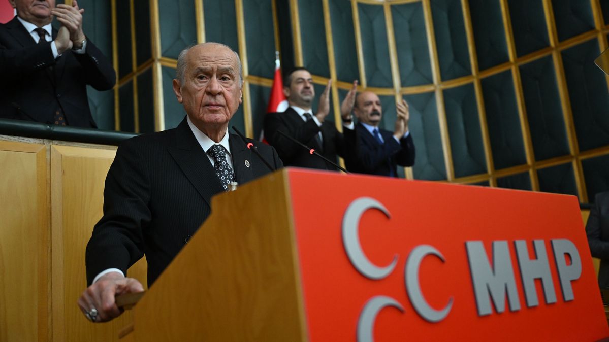 Devlet Bahçeli, Vorsitzender der türkischen Partei der Nationalistischen Bewegung (MHP), spricht vor der Großen Nationalversammlung in Ankara.